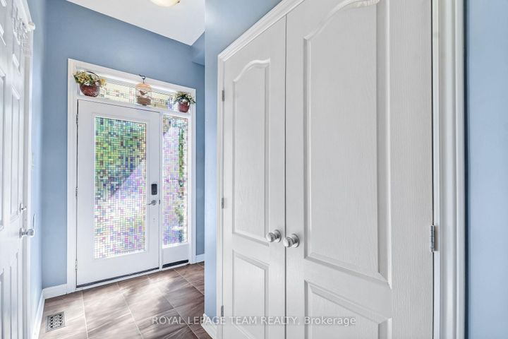 Photo 2 at 2477 Regatta Avenue, Nepean (Half Moon Bay), Ottawa