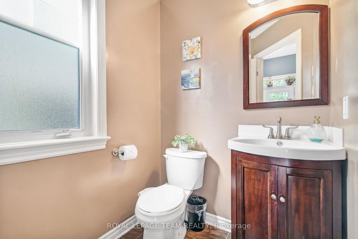 Photo 3 at 2477 Regatta Avenue, Nepean (Half Moon Bay), Ottawa