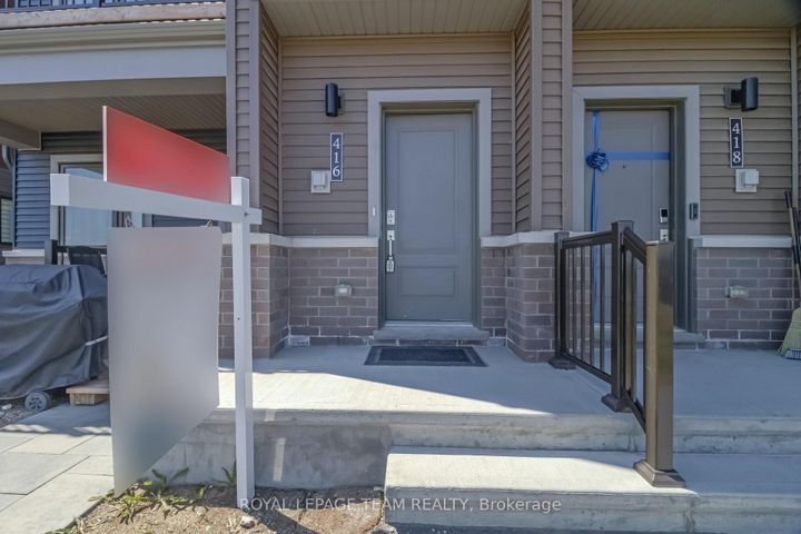 Photo 2 at 416 Parnian Private, Nepean (Half Moon Bay), Ottawa