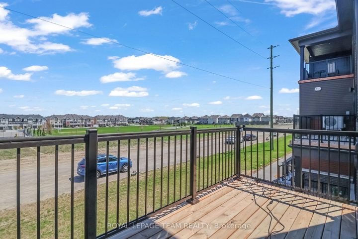 Photo 8 at 416 Parnian Private, Nepean (Half Moon Bay), Ottawa
