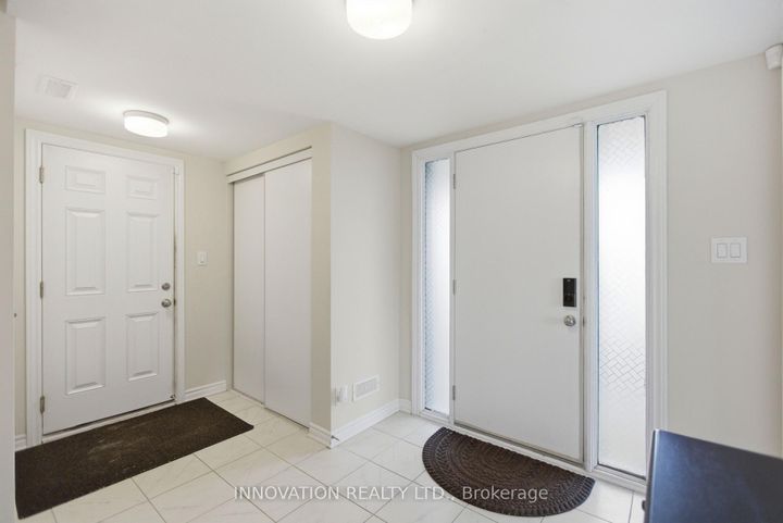 Photo 3 at 120 Kyanite Lane, Nepean (Heritage Park), Ottawa