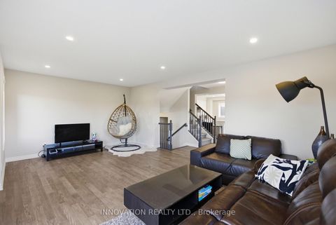 Photo 10 at 120 Kyanite Lane, Nepean (Heritage Park), Ottawa
