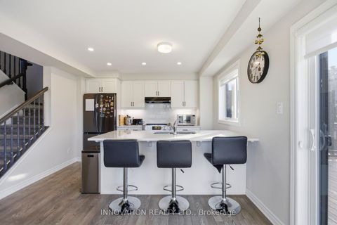 Photo 11 at 120 Kyanite Lane, Nepean (Heritage Park), Ottawa