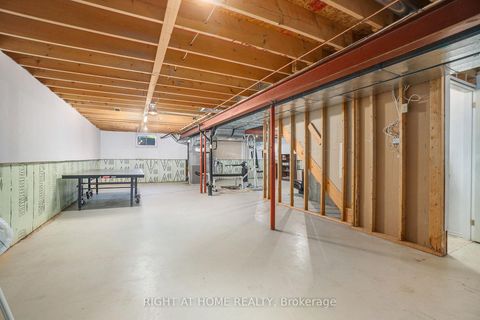 Photo 21 at 82 Nestow Drive, Nepean (Tanglewood), Ottawa