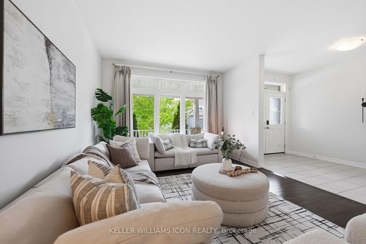 Photo 4 at 101 Brambling Way, Nepean (Half Moon Bay), Ottawa