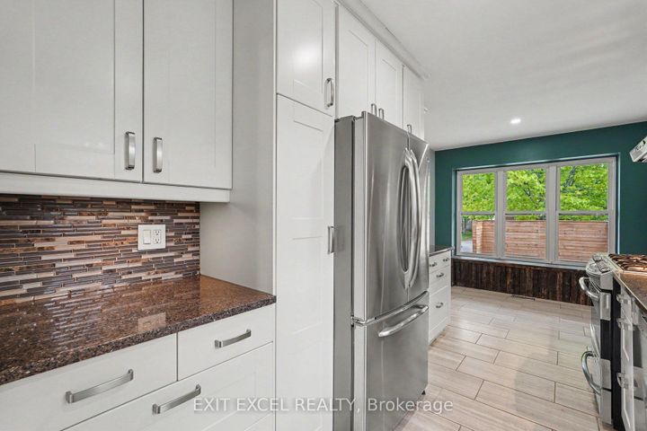 Photo 12 at 16 Lima Way, Nepean (Cedargrove/Fraserdale), Ottawa