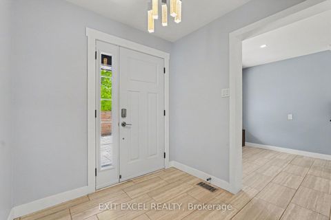 Photo 3 at 16 Lima Way, Nepean (Cedargrove/Fraserdale), Ottawa