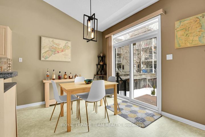 Photo 9 at 162 Redcliff Avenue, Nepean (Longfields), Ottawa