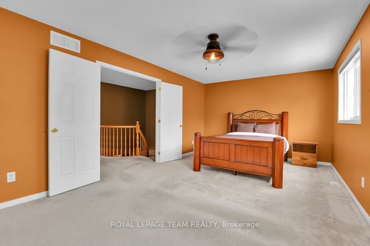 Photo 14 at 162 Redcliff Avenue, Nepean (Longfields), Ottawa