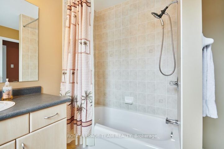 Photo 21 at 162 Redcliff Avenue, Nepean (Longfields), Ottawa