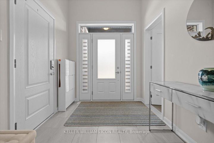 Photo 2 at 352 Cloyne Crescent, Nepean (Half Moon Bay), Ottawa