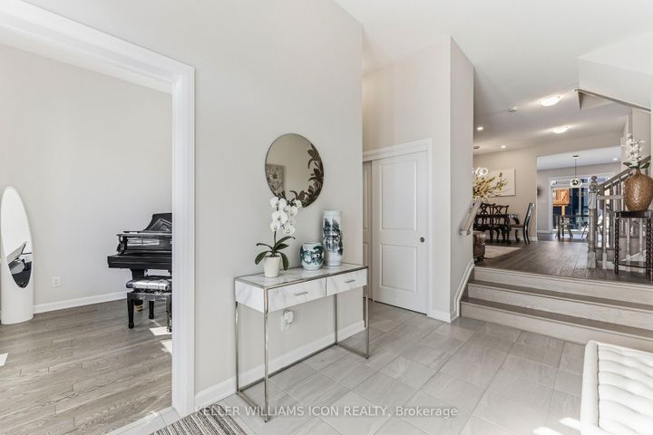 Photo 4 at 352 Cloyne Crescent, Nepean (Half Moon Bay), Ottawa
