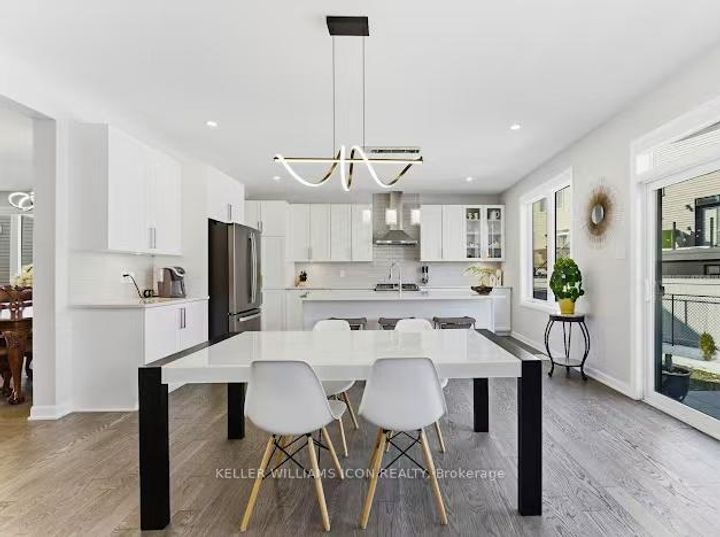 Photo 17 at 352 Cloyne Crescent, Nepean (Half Moon Bay), Ottawa