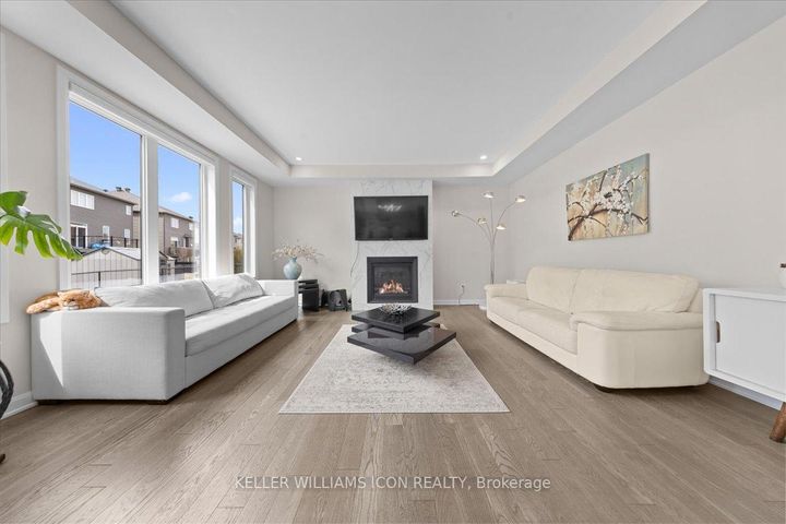 Photo 19 at 352 Cloyne Crescent, Nepean (Half Moon Bay), Ottawa