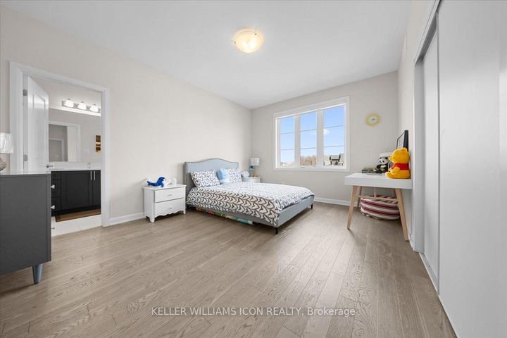 Photo 32 at 352 Cloyne Crescent, Nepean (Half Moon Bay), Ottawa