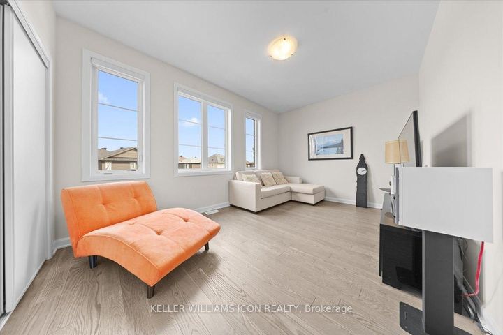 Photo 36 at 352 Cloyne Crescent, Nepean (Half Moon Bay), Ottawa