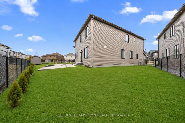 Photo 46 at 352 Cloyne Crescent, Nepean (Half Moon Bay), Ottawa