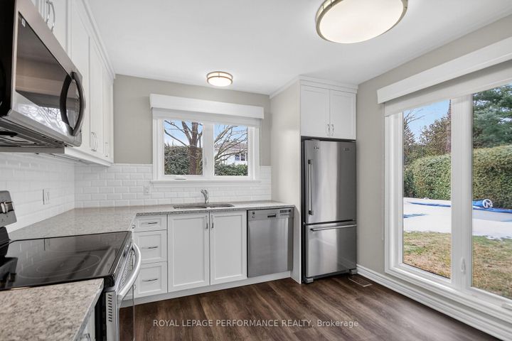 Photo 16 at 15 Hallowell Court, Nepean (Arlington Woods), Ottawa