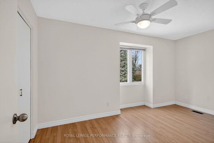 Photo 30 at 15 Hallowell Court, Nepean (Arlington Woods), Ottawa