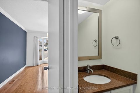Photo 15 at 15 Hallowell Court, Nepean (Arlington Woods), Ottawa