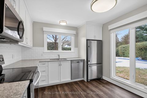 Photo 16 at 15 Hallowell Court, Nepean (Arlington Woods), Ottawa