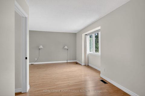 Photo 25 at 15 Hallowell Court, Nepean (Arlington Woods), Ottawa