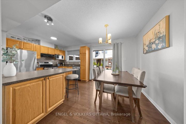 Photo 9 at 241 Monterey Drive, Nepean (Leslie Park), Ottawa