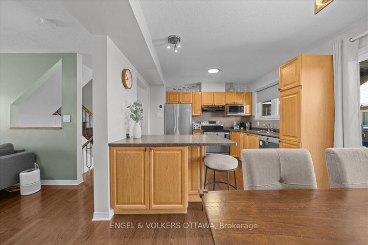 Photo 13 at 241 Monterey Drive, Nepean (Leslie Park), Ottawa