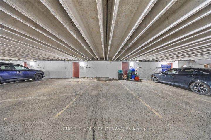 Photo 35 at 241 Monterey Drive, Nepean (Leslie Park), Ottawa
