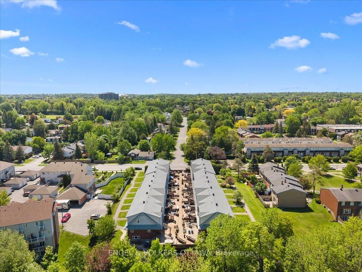 Photo 39 at 241 Monterey Drive, Nepean (Leslie Park), Ottawa