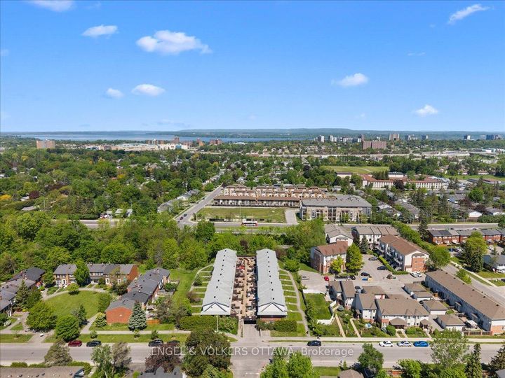 Photo 41 at 241 Monterey Drive, Nepean (Leslie Park), Ottawa