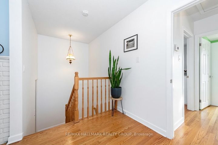 Photo 4 at 20 Mulvagh Avenue, Nepean (Borden Farm/Stewart Farm/Carleton Heights/Parkwood Hills), Ottawa