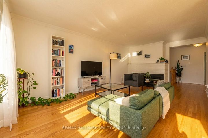 Photo 7 at 20 Mulvagh Avenue, Nepean (Borden Farm/Stewart Farm/Carleton Heights/Parkwood Hills), Ottawa