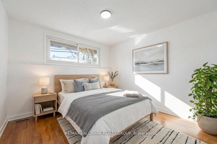 Photo 26 at 20 Mulvagh Avenue, Nepean (Borden Farm/Stewart Farm/Carleton Heights/Parkwood Hills), Ottawa