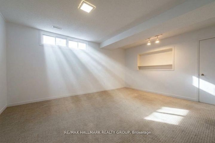 Photo 29 at 20 Mulvagh Avenue, Nepean (Borden Farm/Stewart Farm/Carleton Heights/Parkwood Hills), Ottawa