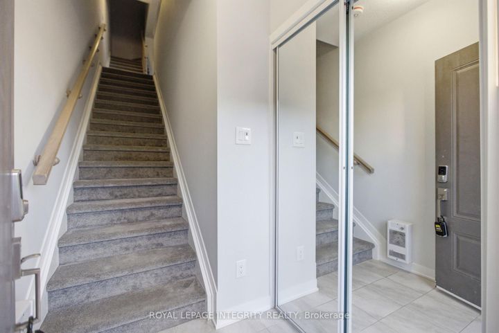 Photo 1 at 302 Parnian Private, Nepean (Half Moon Bay), Ottawa