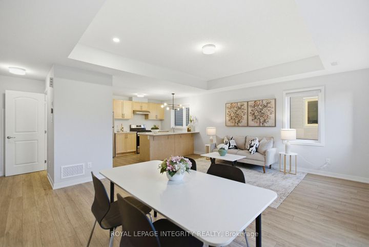 Photo 4 at 302 Parnian Private, Nepean (Half Moon Bay), Ottawa