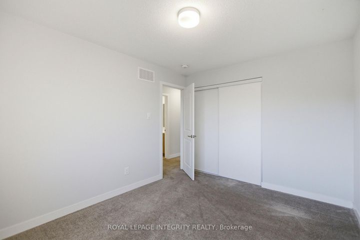 Photo 17 at 302 Parnian Private, Nepean (Half Moon Bay), Ottawa