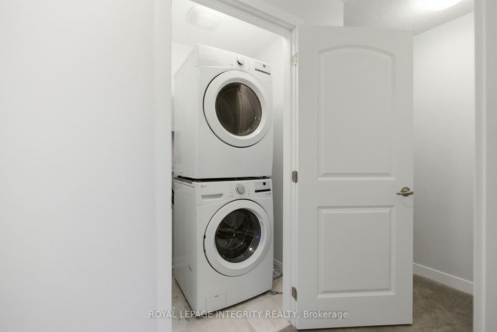 Photo 21 at 302 Parnian Private, Nepean (Half Moon Bay), Ottawa