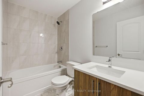 Photo 20 at 302 Parnian Private, Nepean (Half Moon Bay), Ottawa