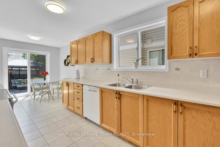Photo 15 at 111 Fairlop Way, Nepean (Longfields), Ottawa