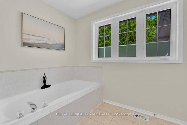 Photo 23 at 111 Fairlop Way, Nepean (Longfields), Ottawa