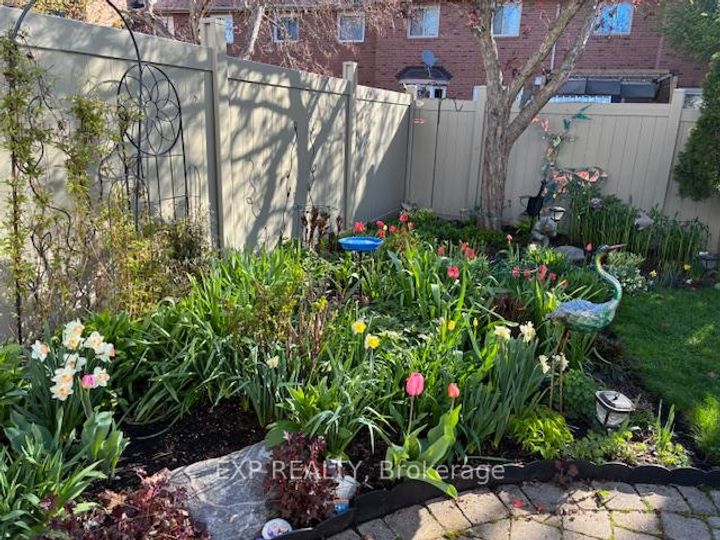 Photo 31 at 37 Shandon Avenue, Nepean (Longfields), Ottawa
