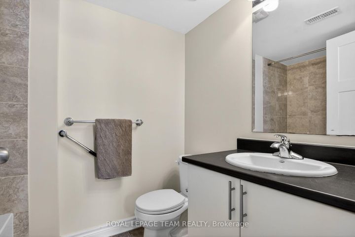 Photo 21 at 627B Chapman Mills Drive, Nepean (Strandherd), Ottawa