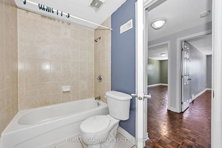 Photo 23 at 67 - 392 Garden Glen Private, Nepean (Meadowlands/Crestview), Ottawa