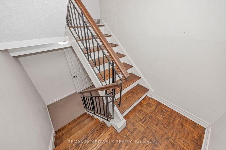 Photo 24 at 67 - 392 Garden Glen Private, Nepean (Meadowlands/Crestview), Ottawa