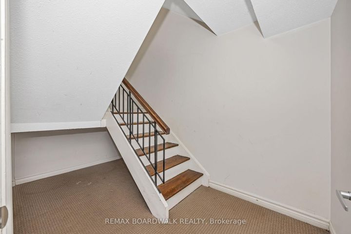 Photo 25 at 67 - 392 Garden Glen Private, Nepean (Meadowlands/Crestview), Ottawa