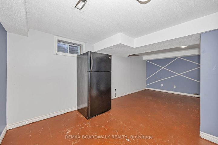 Photo 28 at 67 - 392 Garden Glen Private, Nepean (Meadowlands/Crestview), Ottawa