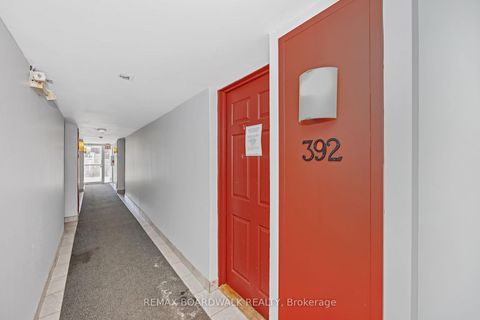Photo 1 at 67 - 392 Garden Glen Private, Nepean (Meadowlands/Crestview), Ottawa
