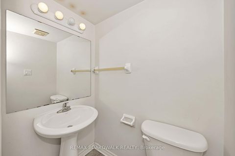 Photo 13 at 67 - 392 Garden Glen Private, Nepean (Meadowlands/Crestview), Ottawa